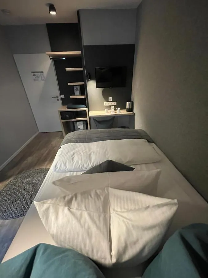 Hotel Falkenturm Munich 2*,